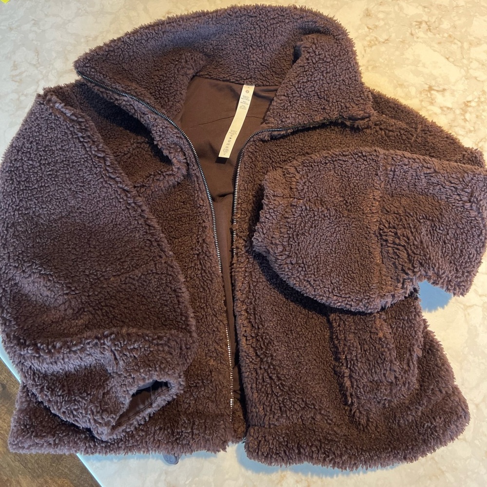 COPY - Lululemon Sherpa full zip bomber jacket size 4